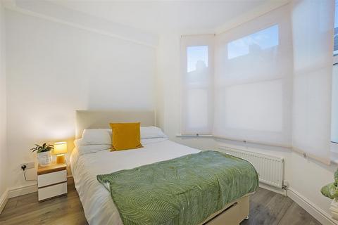 128 Balmoral Road, Gillingham, ME7 4QR