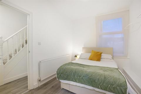 128 Balmoral Road, Gillingham, ME7 4QR