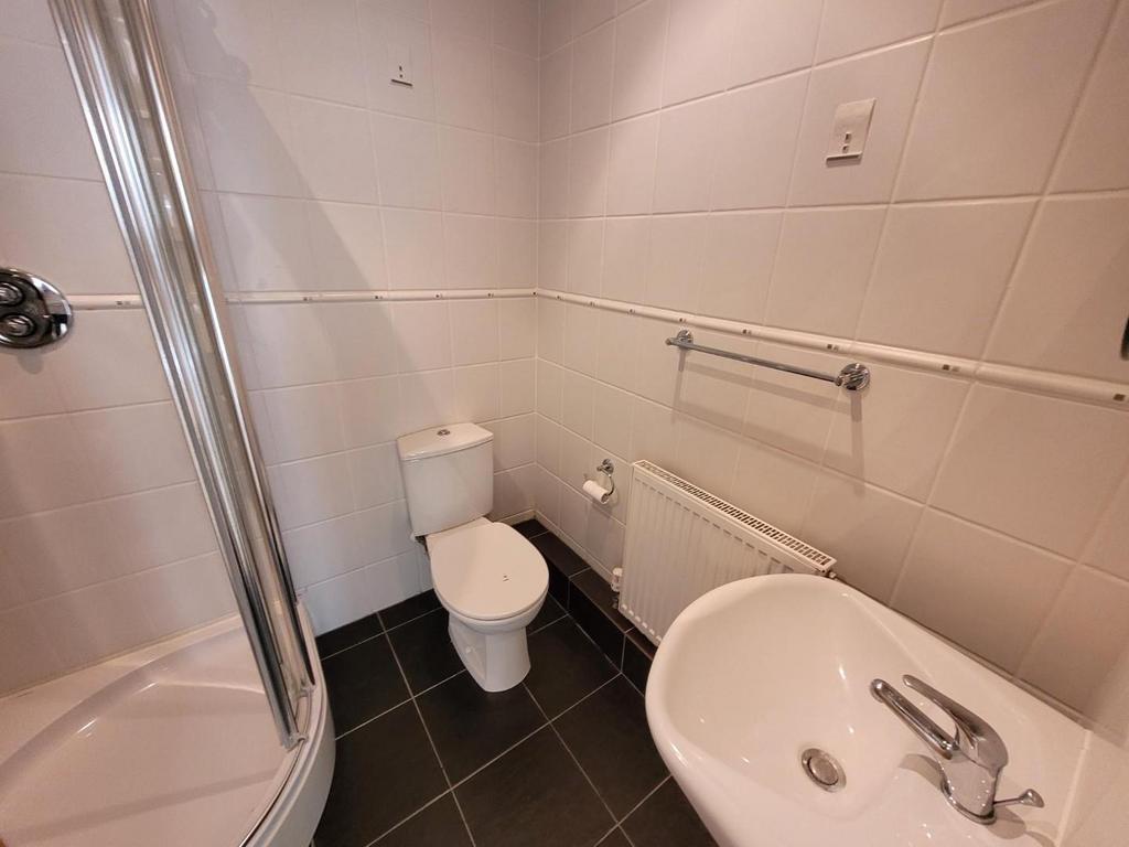 Shower Room.jpg