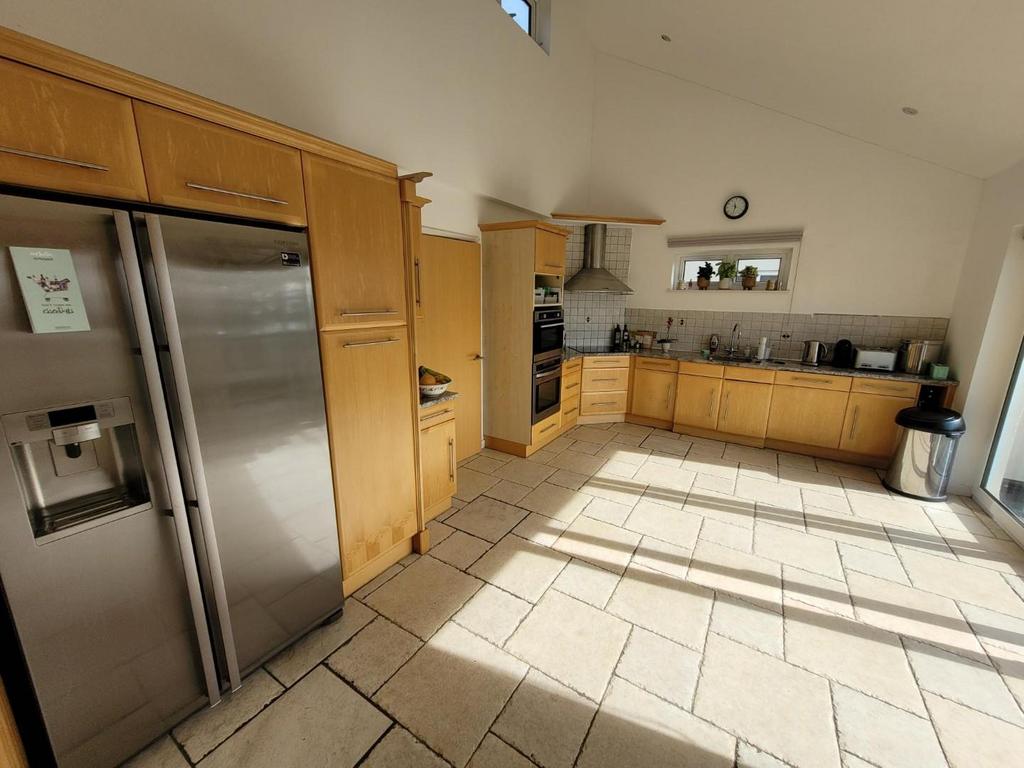 Fitted Kitchen.jpg