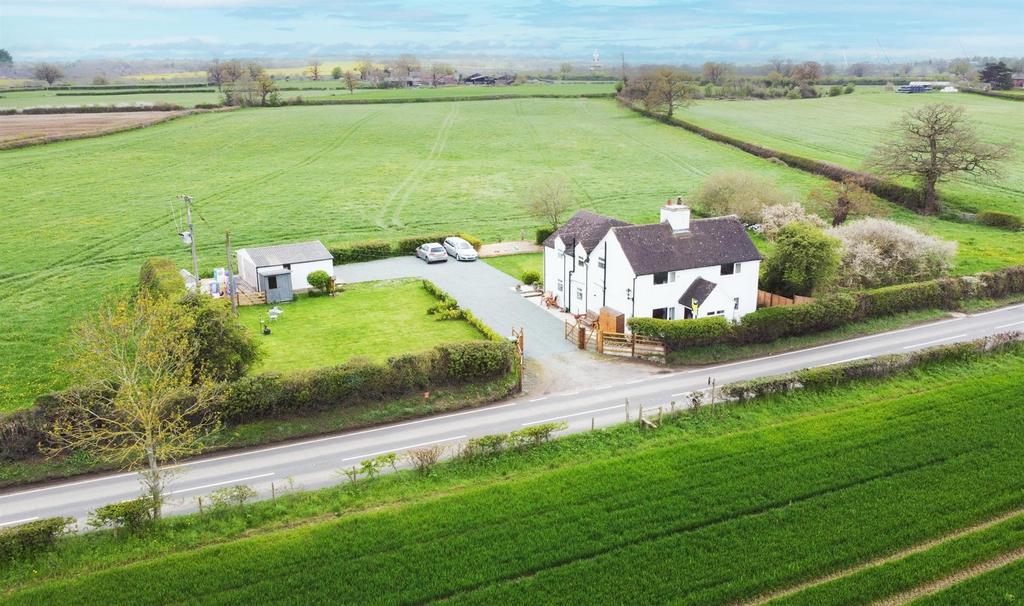 Shrewsbury 4 bed detached house for sale £650,000