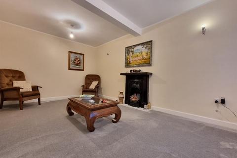 4 bedroom house for sale - Howard Road, Barking, IG11