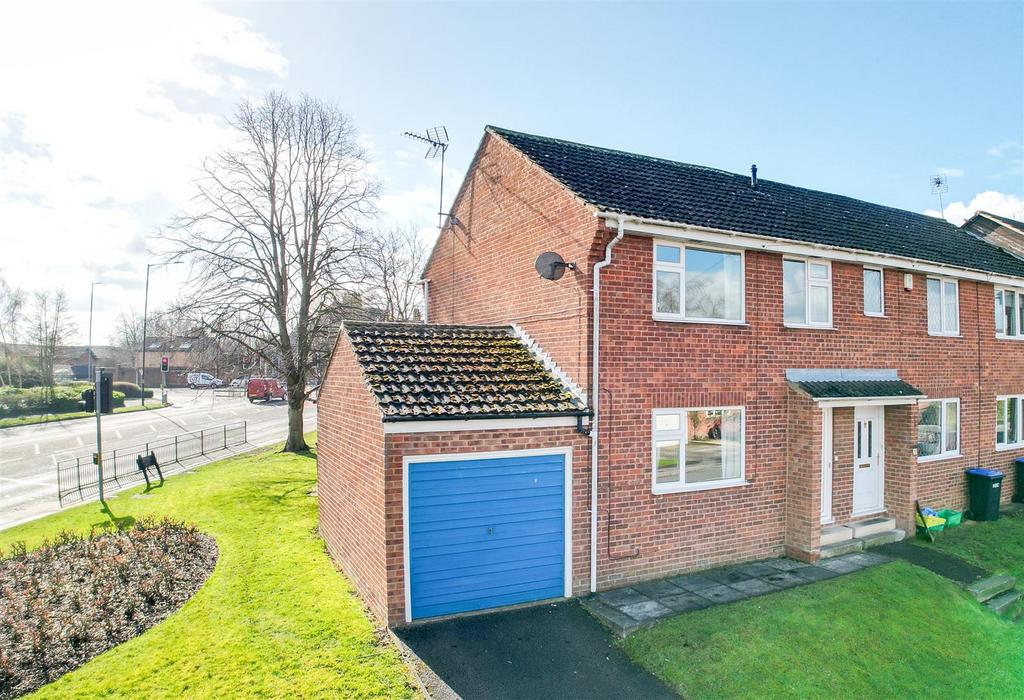 Moorside Dale, Ripon 3 bed end of terrace house for sale £200,000