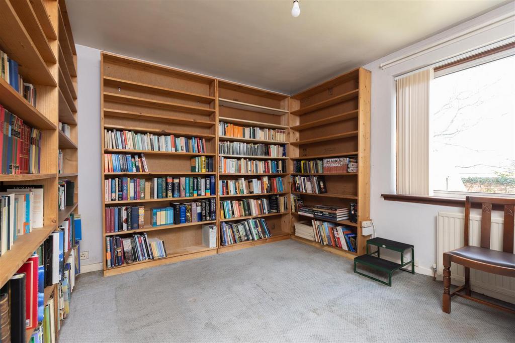 4 F8 A9135.jpg