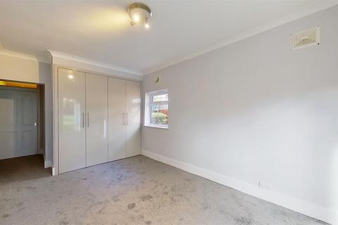 Flat 1, 63 Allfarthing Lane, London, SW18 2AR