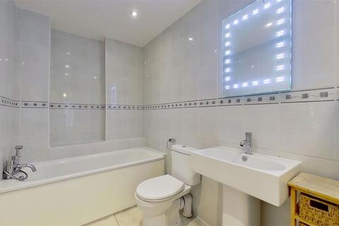 Flat 1, 63 Allfarthing Lane, London, SW18 2AR