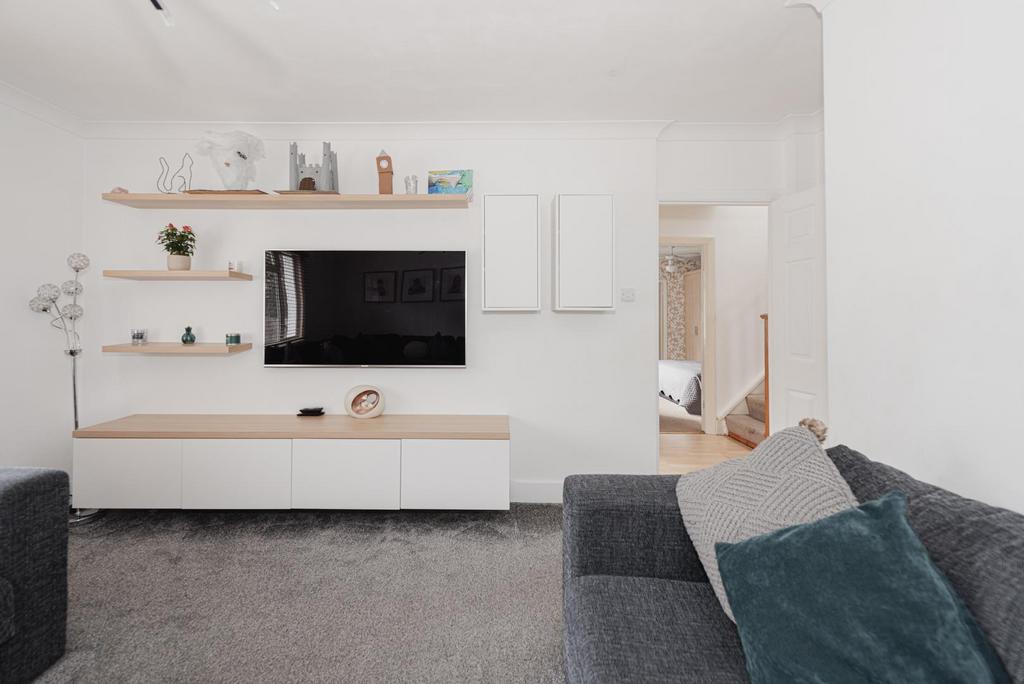 Online 8.jpg