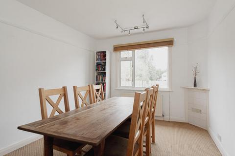 22 Beech Walk, Epsom, KT17 1PU
