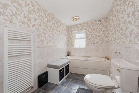 22 Beech Walk, Epsom, KT17 1PU