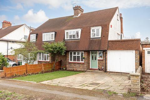 3 bedroom semi-detached house for sale - Hookfield, Epsom