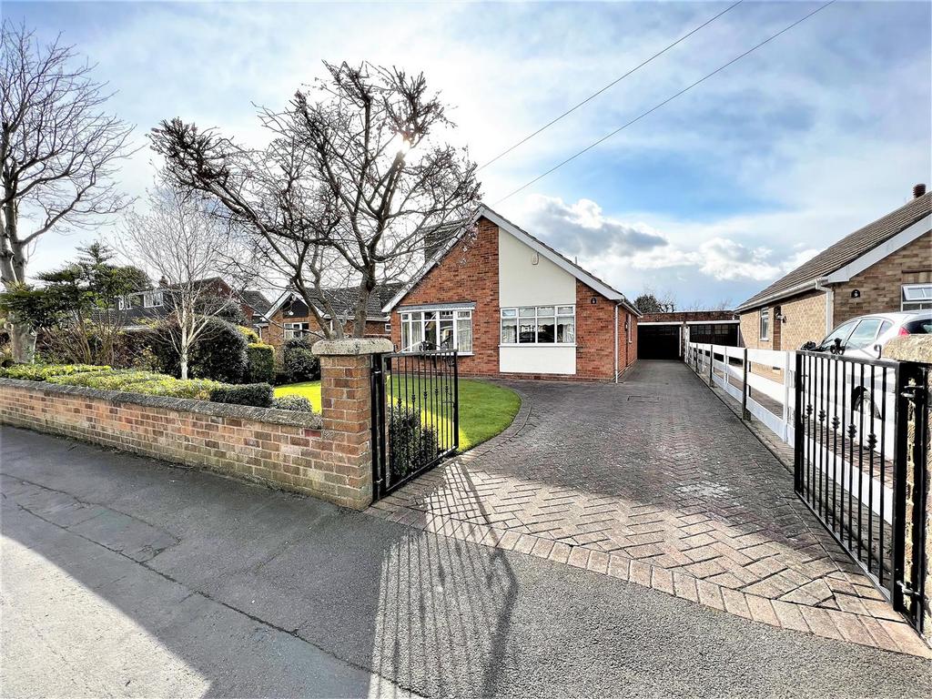 St. Thomas Close, Humberston, Grimsby, N.E. Lincs, DN36 4HS 4 bed