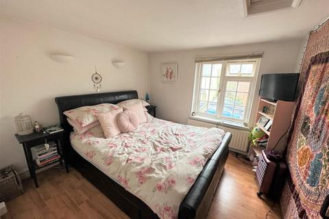 2 bedroom cottage for sale - Abbey Street, Farnham