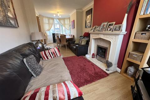 3 bedroom semi-detached house for sale - Wensleydale Road, Great Barr, Birmingham