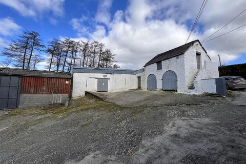 4 bedroom property with land for sale - Over looking the Teifi Valley, Pencarreg, Llanybydder