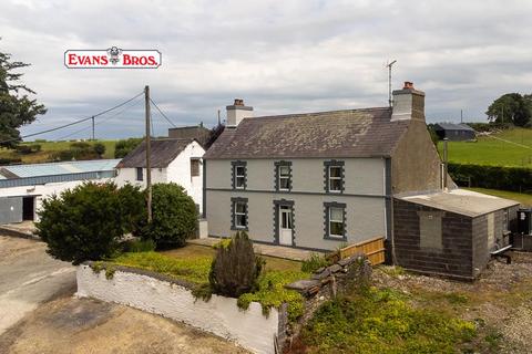 4 bedroom property with land for sale - Over looking the Teifi Valley, Pencarreg, Llanybydder
