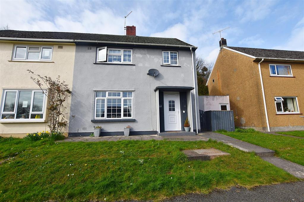 Dukes Meadow, Pendine, Carmarthen 3 bed semidetached house £215,000