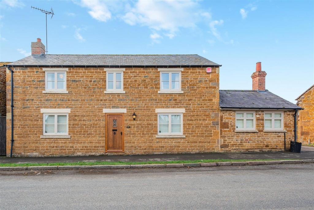Main Street, Lyddington, Rutland 3 bed detached house £550,000