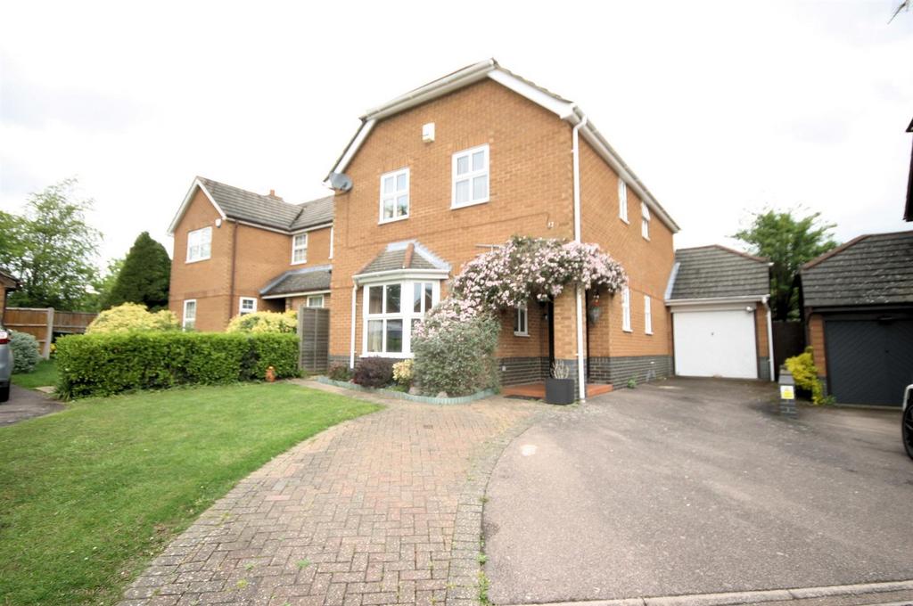 Broadacres, Luton 4 bed detached house for sale £465,000