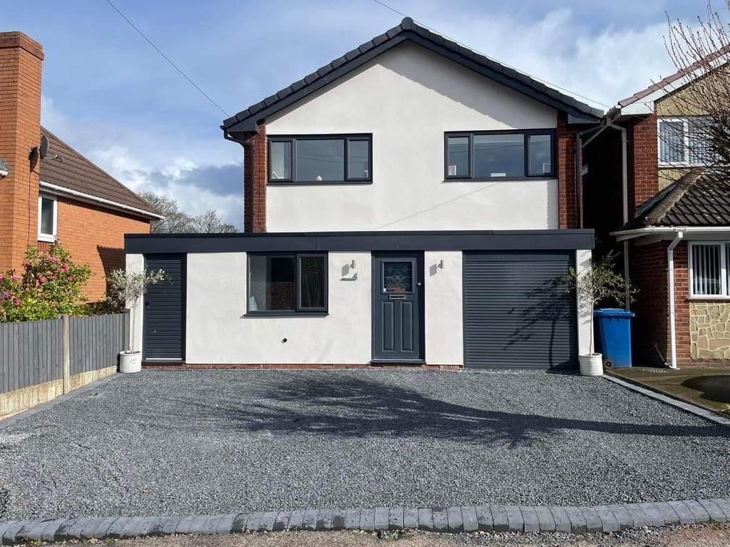 Wentworth Close, Burntwood 4 bed detached house for sale £425,000
