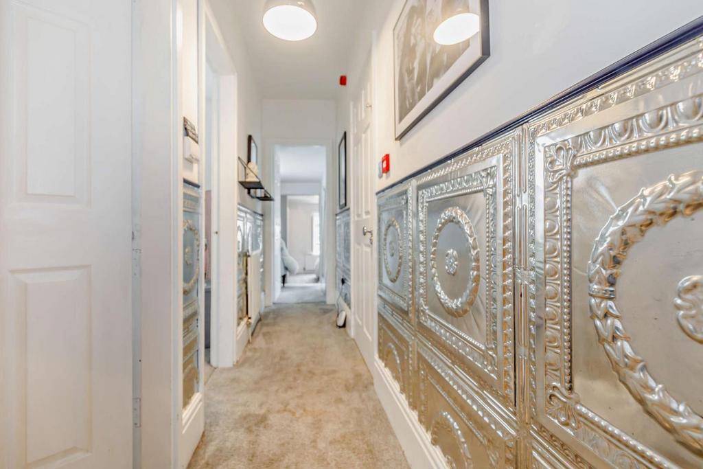 8544784-interior10-800.jpg