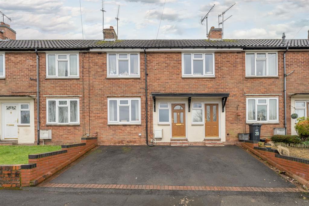 Poplar Road, Kingswinford, DY6 8EU 3 bed terraced house for sale £219,950