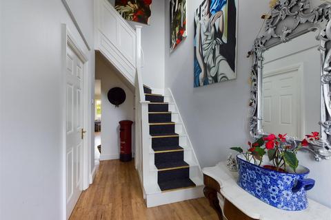 33 Abbey Road, South Croydon, CR2 8NJ