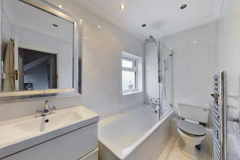 33 Abbey Road, South Croydon, CR2 8NJ