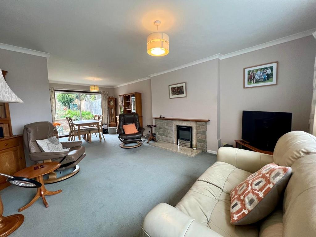 Marlstone Road, Norman Hill, Dursley 3 bed semidetached house £300,000