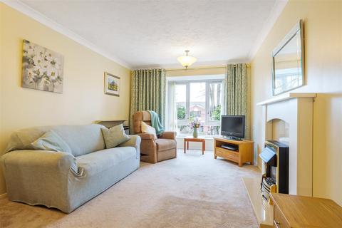 1 bedroom apartment for sale - Oak Lodge, New Road, Crowthorne, Berkshire, RG45 6SL