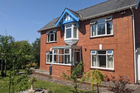4 Beech Grove, Wellington, TA21 8NG