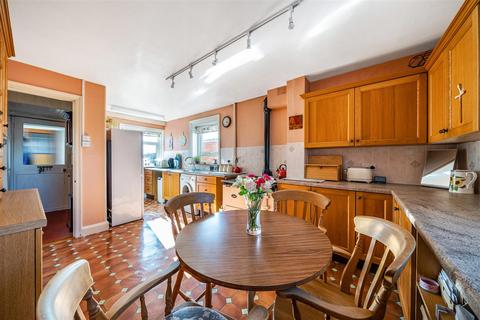 4 Beech Grove, Wellington, TA21 8NG