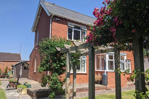 4 Beech Grove, Wellington, TA21 8NG