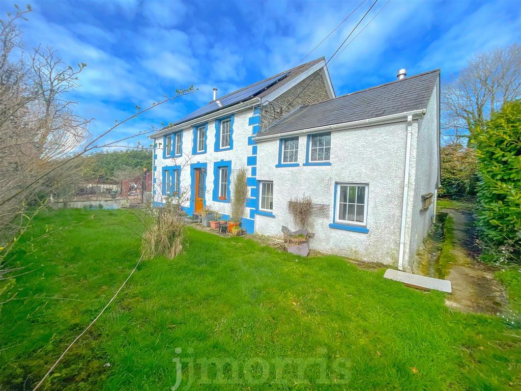 Cwm Cou, Newcastle Emlyn 4 bed detached house for sale £325,000