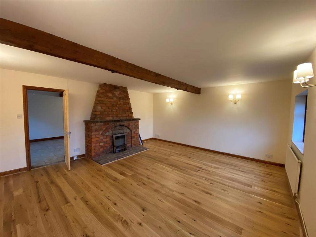 Highfields Farm, Wem, Shrewsbury 3 bed barn conversion £850 pcm (£196 pw)