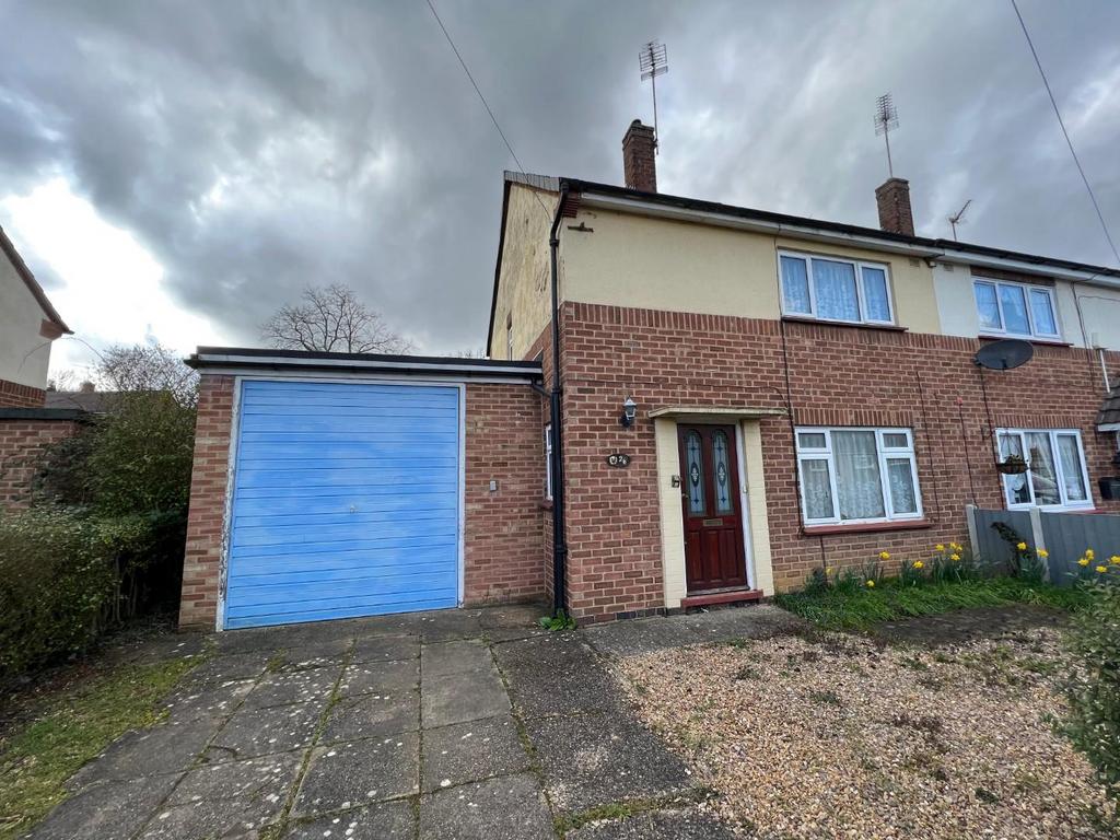 Valley Road, Wellingborough, Northamptonshire NN8 2 bed semidetached house for sale £220,000