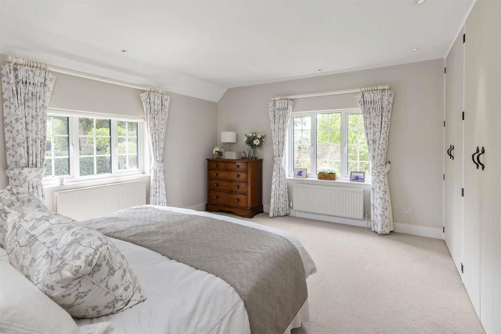 RUSHAM END Christmas Hill, Shalford, Guildford, GU