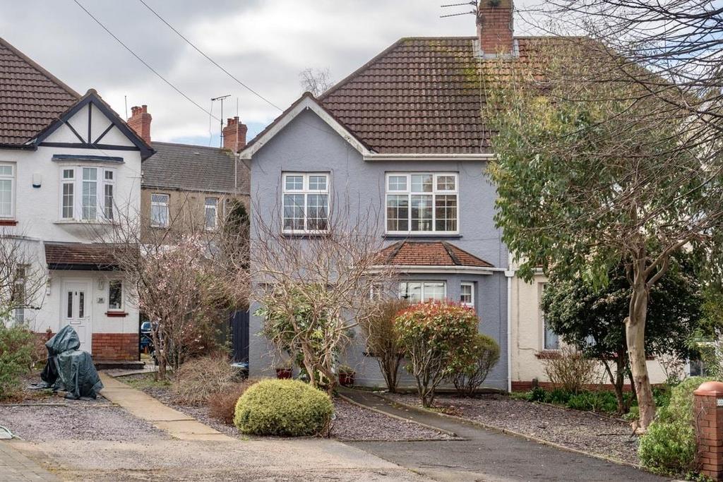Coleridge Avenue, Penarth 3 bed semidetached house £450,000