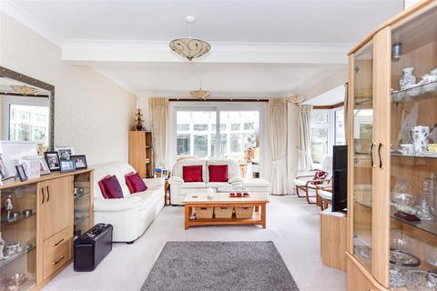 6 Beresford Road, London, E4 6ED