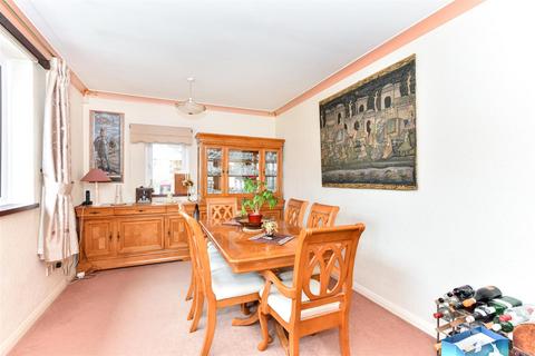 6 Beresford Road, London, E4 6ED