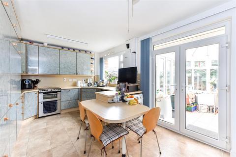 6 Beresford Road, London, E4 6ED