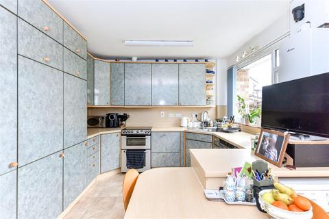 6 Beresford Road, London, E4 6ED