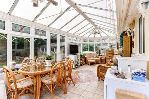 6 Beresford Road, London, E4 6ED