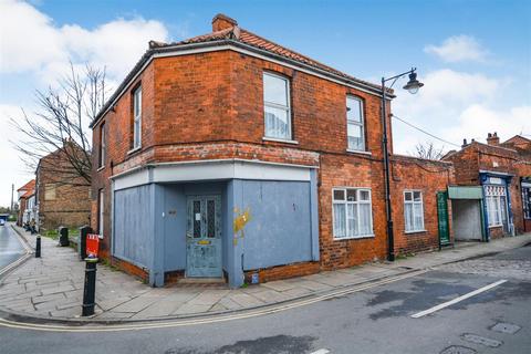 undefined, Fleetgate, Barton-Upon-Humber