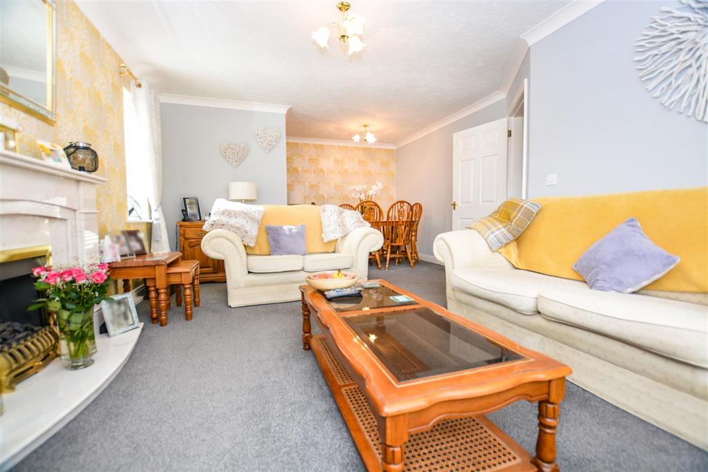 Woodpecker Way, Kirton Lindsey... 3 bed detached bungalow £285,000