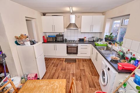 19 Francis Road, Hounslow, TW4 7JU