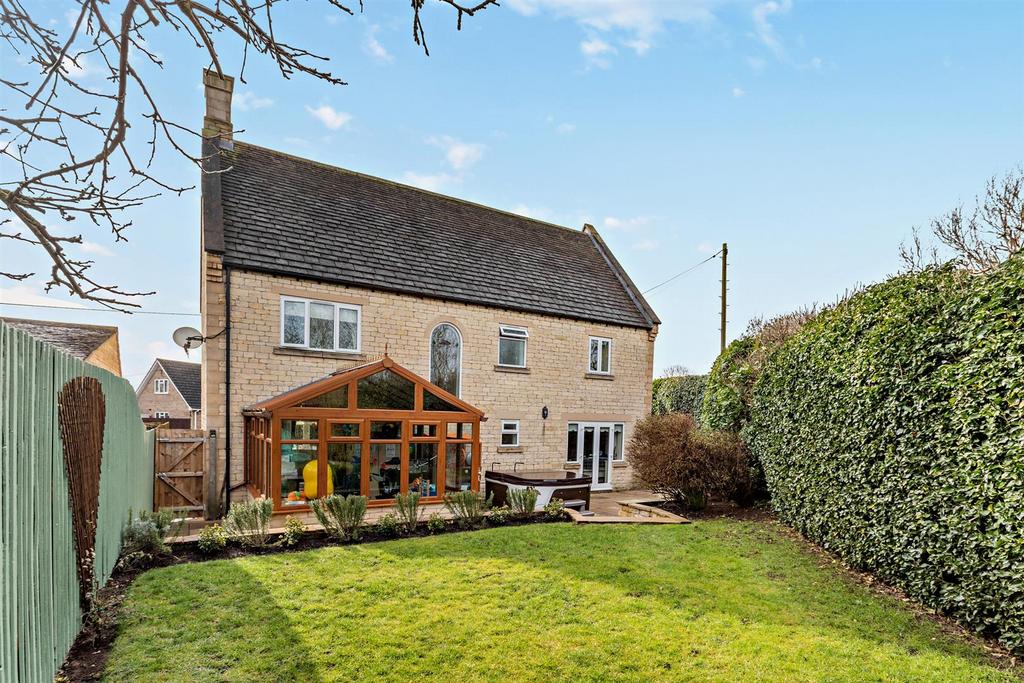 Danum View, Weldon, Northamptonshire 4 bed detached house £650,000