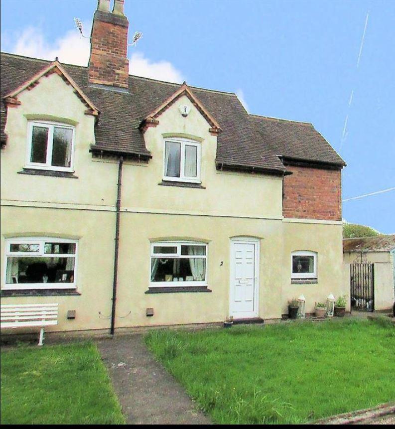 Ashby Road, Tamworth, B79 0BX 3 bed semidetached house £1,150 pcm (£265 pw)