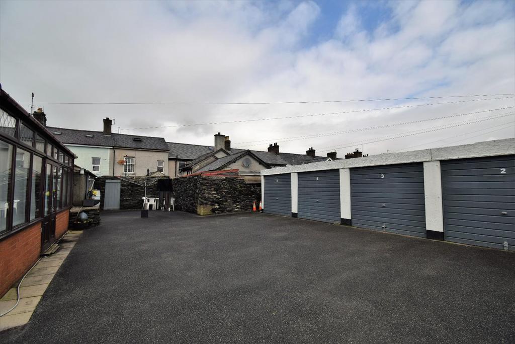 Chandlers Place, Porthmadog 3 bed house for sale £159,950