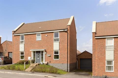 4 bedroom detached house for sale - Fairford Road, Cheltenham