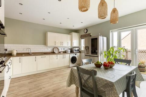4 bedroom detached house for sale - Fairford Road, Cheltenham